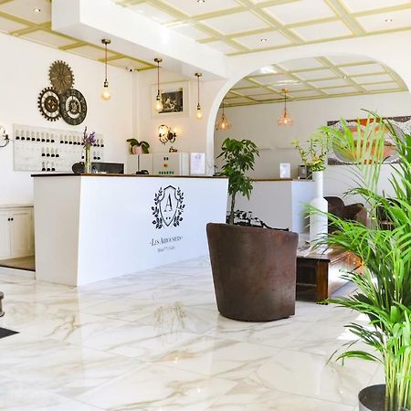 Hotel Les Arbousiers Кальви Экстерьер фото