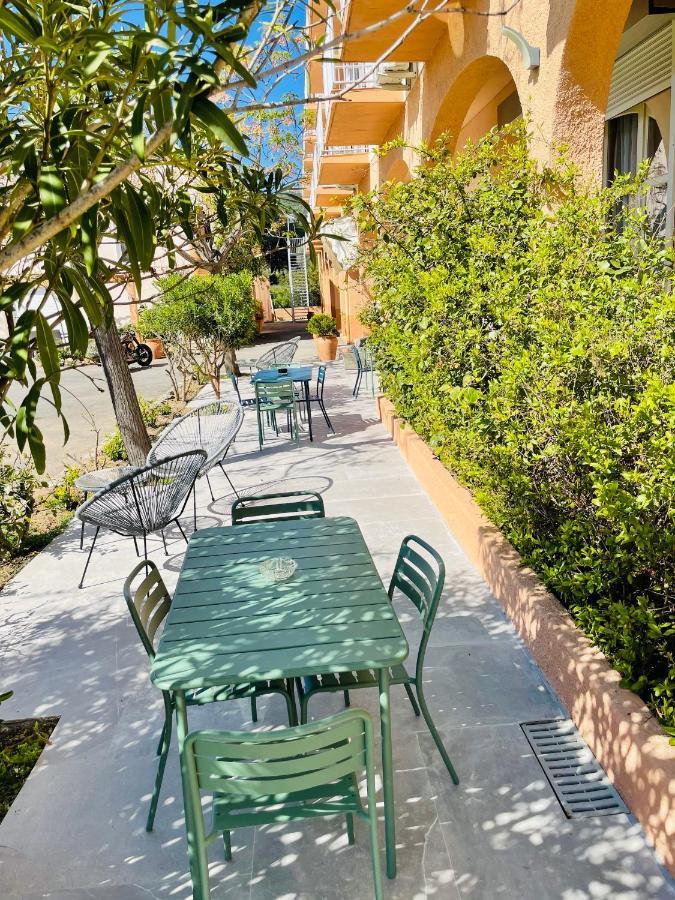 Hotel Les Arbousiers Кальви Экстерьер фото